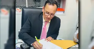 অ্যাটর্নি জেনারেলের দায়িত্ব নিলেন ব্যারিস্টার রুহুল কুদ্দুস কাজল